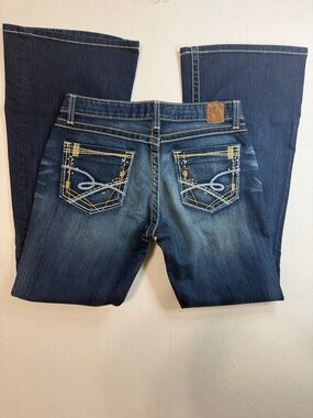 BKE Women's Dark Blue Boot Cut Jeans with Embroidered Back Pockets